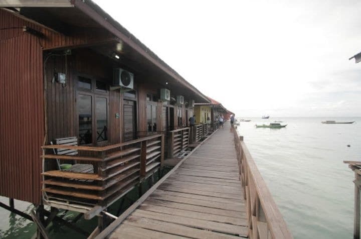 德拉旺岛（ Derawan Island ）水上乡村小屋