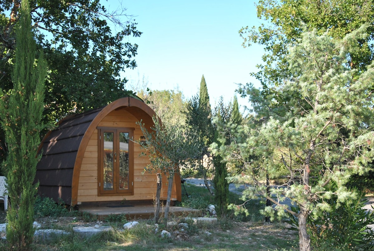 Une Cabane Pod insolite à Vogüé près des Gorges