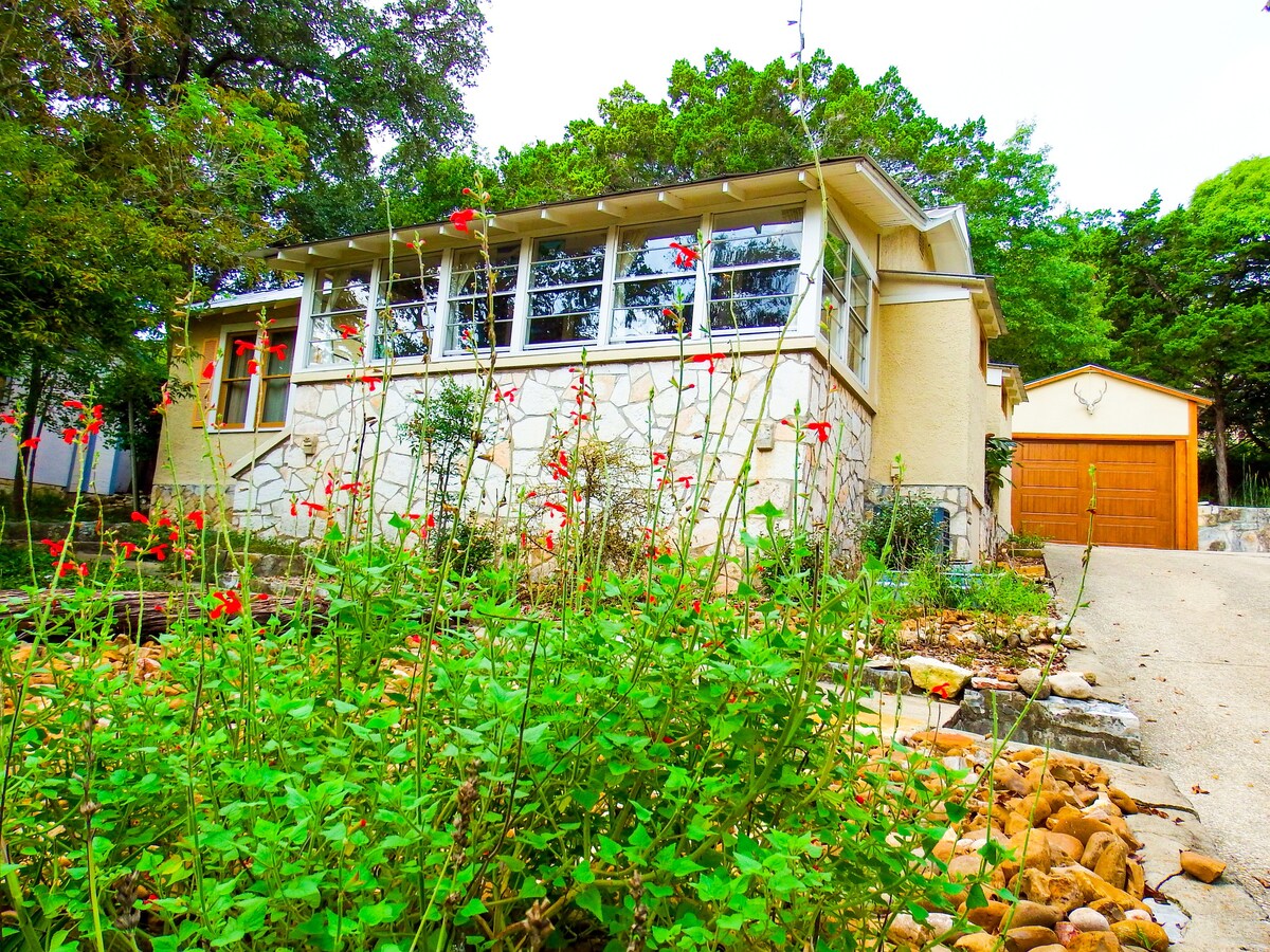 Tanglewood Cottage - Sweet Hill Country Get-Away!!