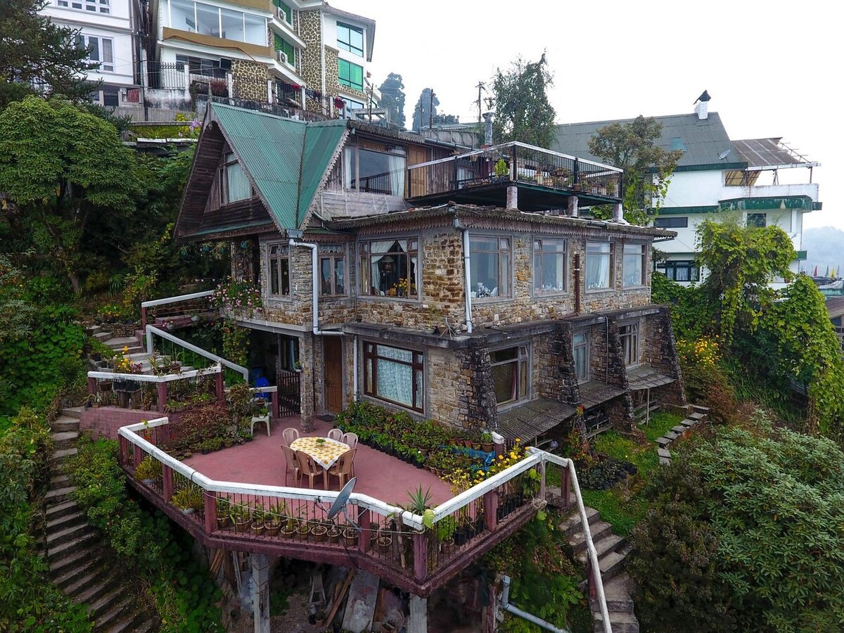 Attic rooms |  Darjeeling Retreat
