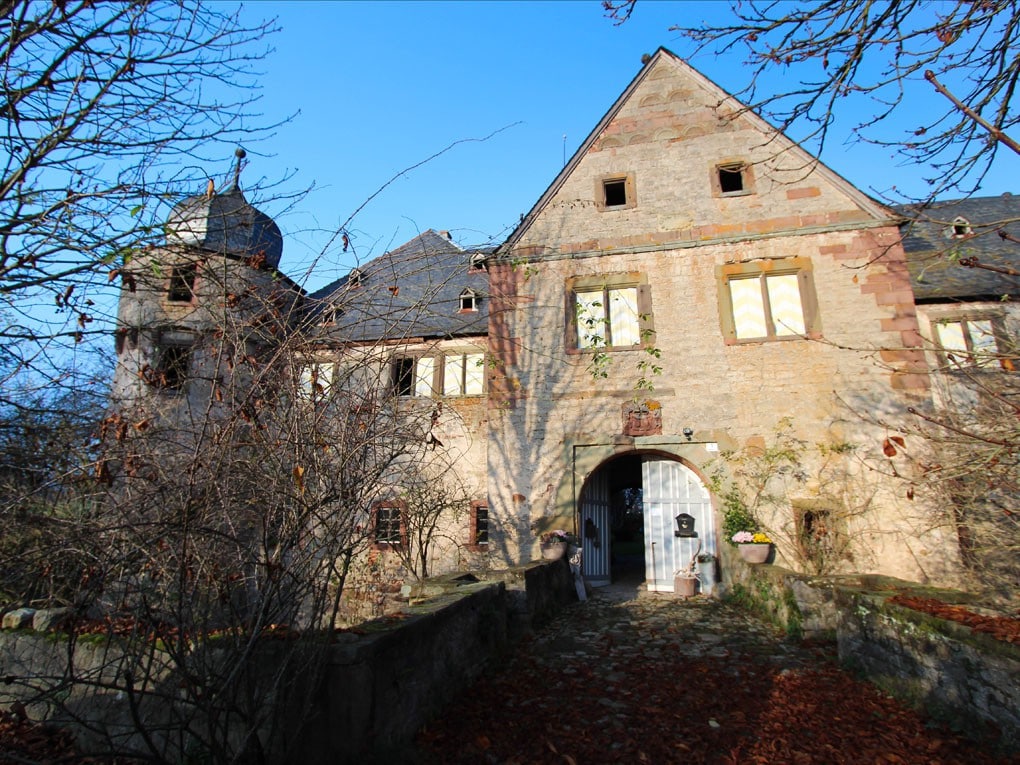 Living at Höllrich Castle