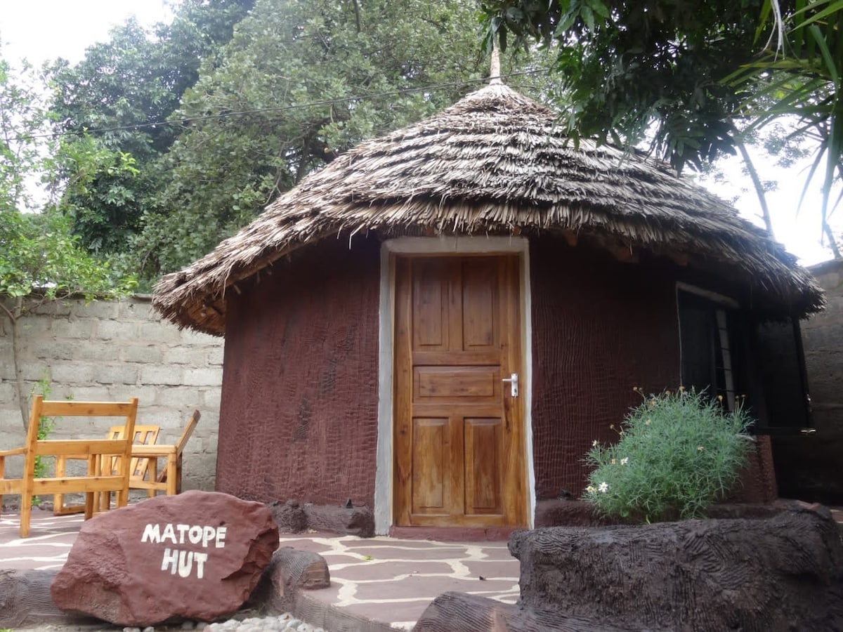 Unique B&B Hut
near Kilimanjaro Airport