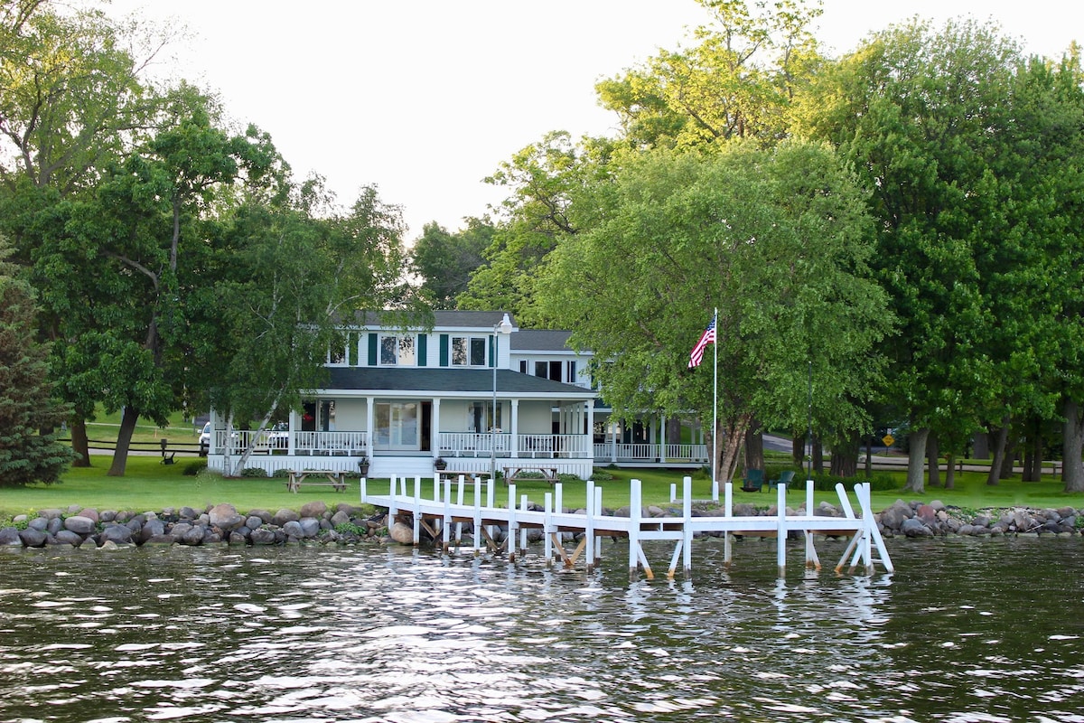 Badger Shores Waterfront Property on Green Lake