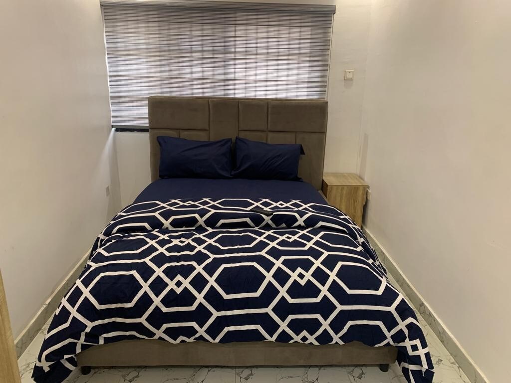 Home away from home! Comfy 1-bed with living room