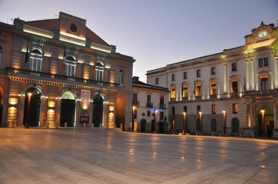 Essential Room & Parking in Centro città con WIFI