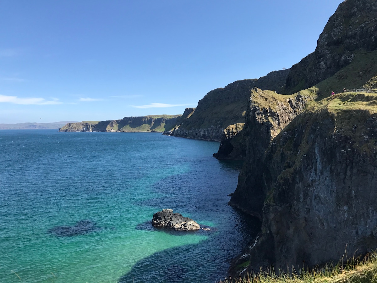 Waterfoot Beach House - Queen of the Glens