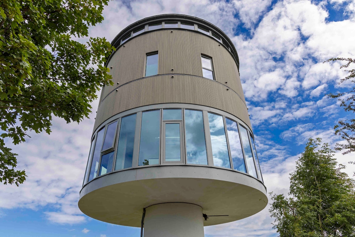 Luxury Converted Water Tower In Yorkshire