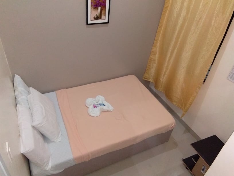 Room 1 (Single Bed)