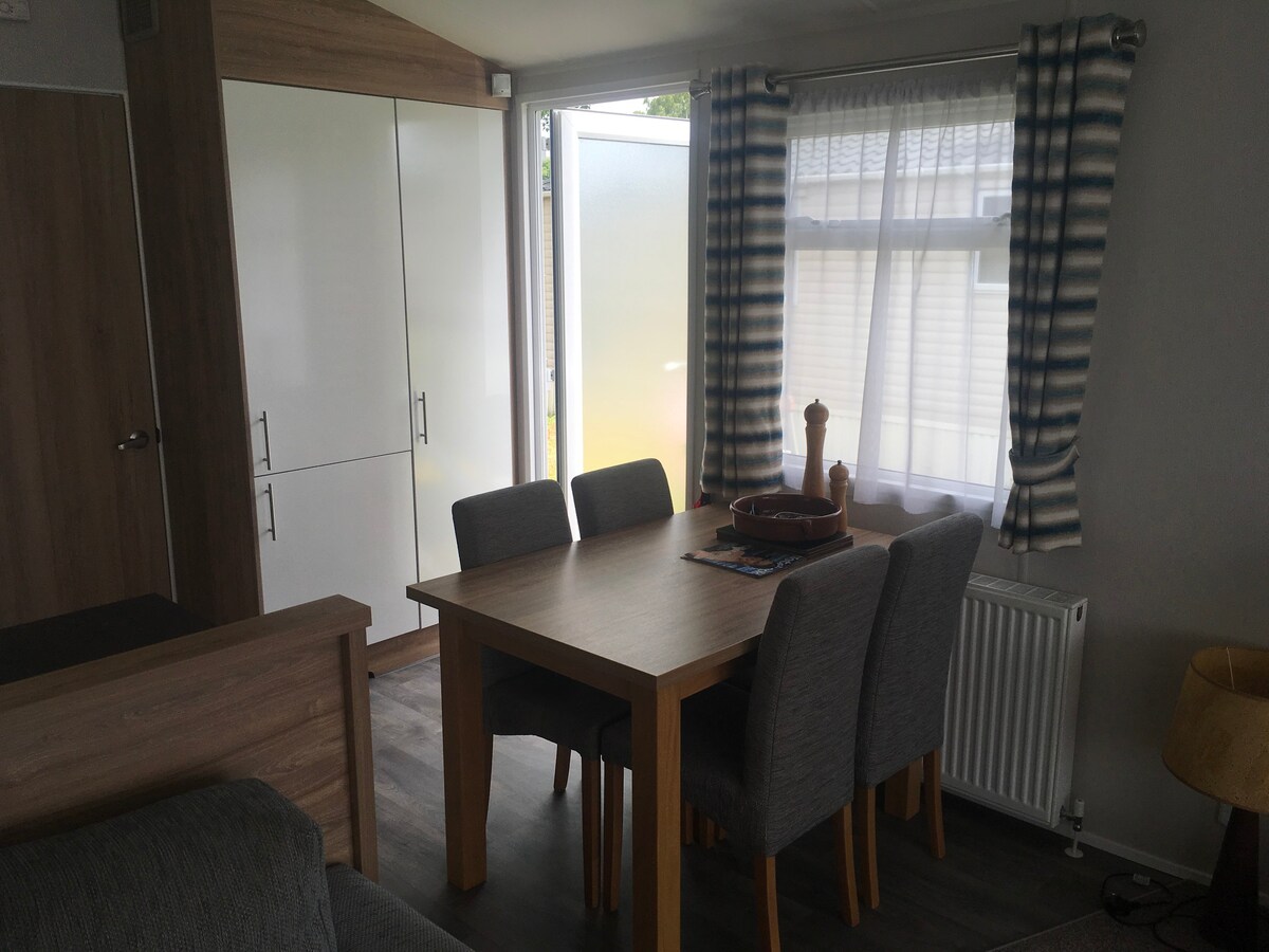 Overstone Lakes Luxury Static Caravan