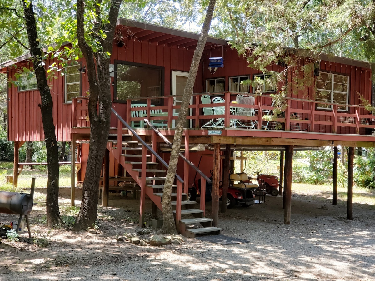 Lake Texoma Tree House -海滩通道