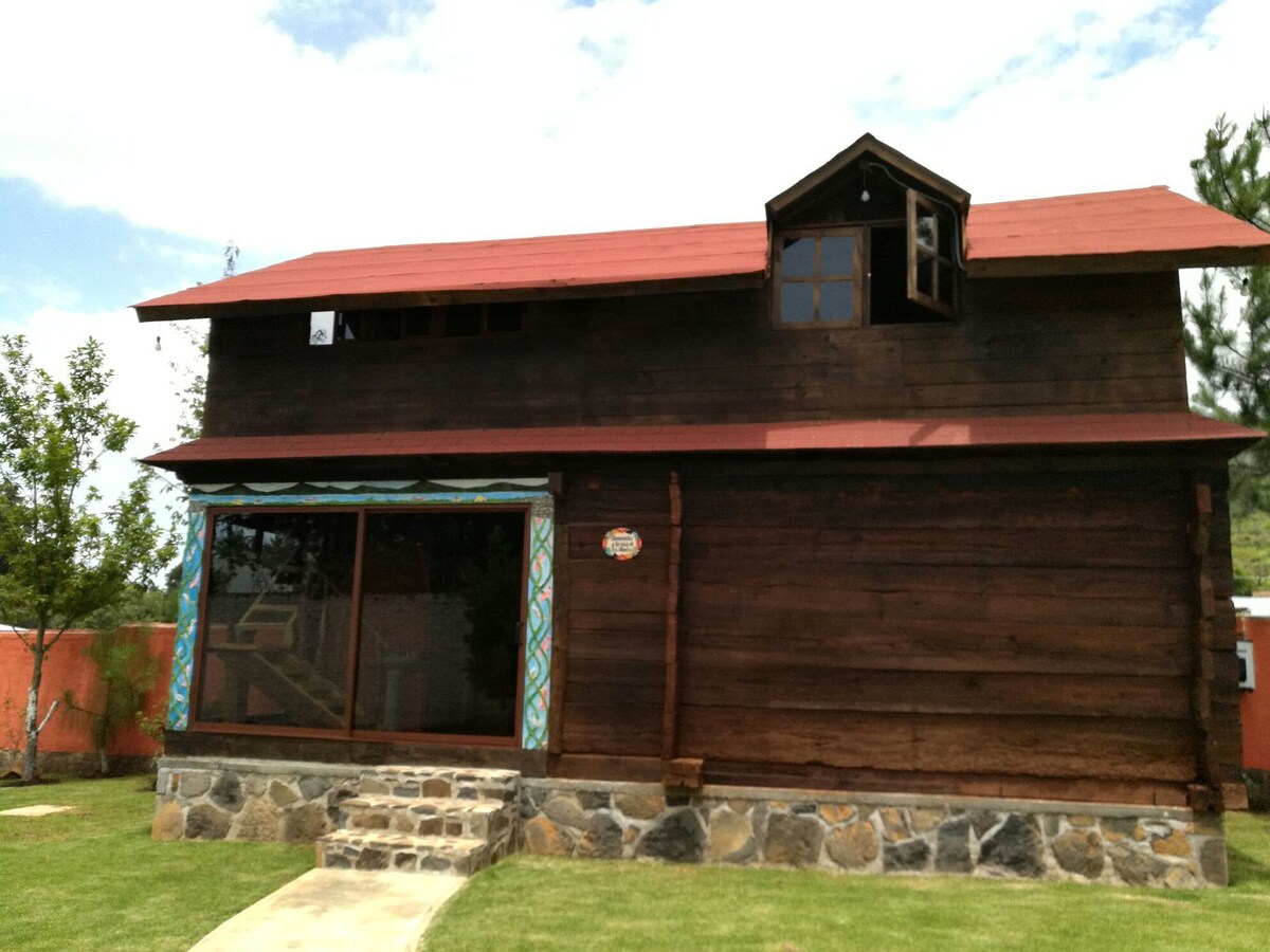 Cabañas Mitziquareni-La casa de los abuelos