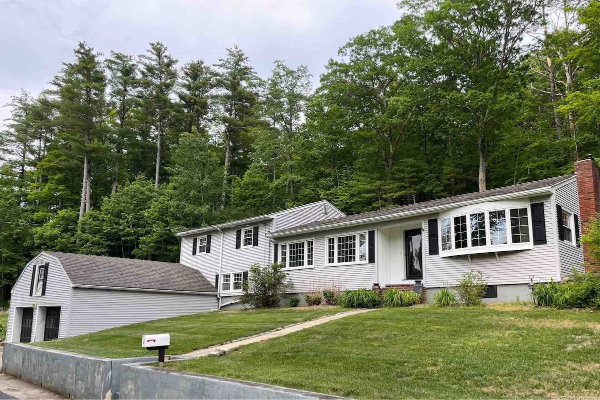 Big Island Pond Lake House Hampstead