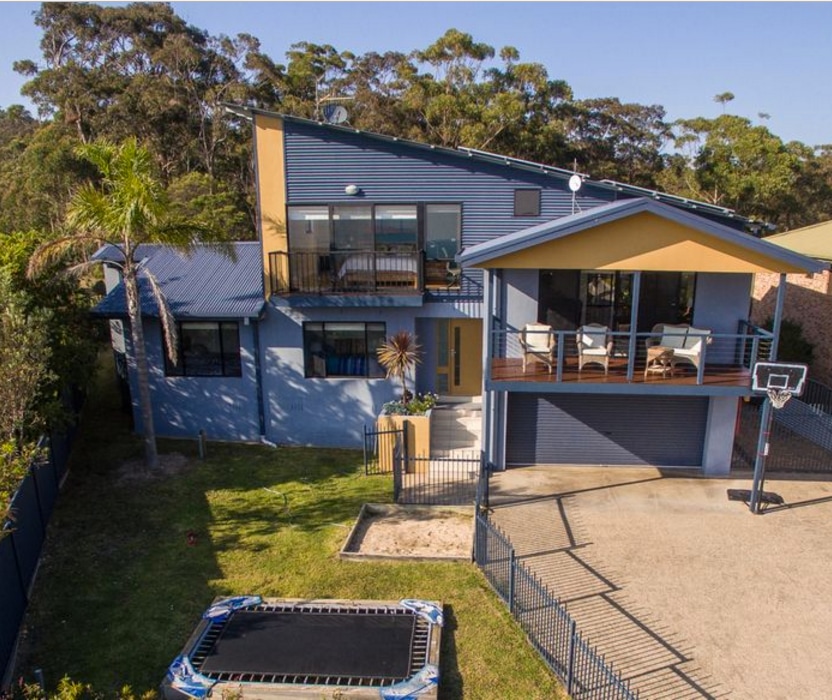 House or Room in Pambula Beach with views and pool