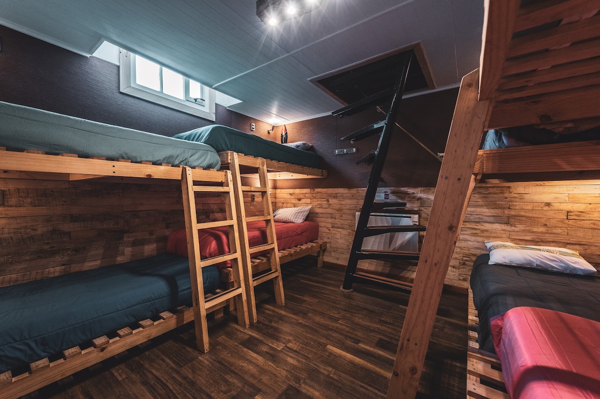 Corner Hostel Natales-Shared Room
