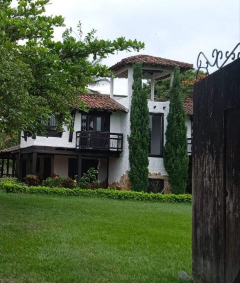 Casa de campo llena de vida en rozo valle