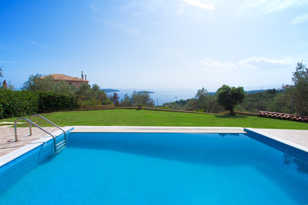 安吉拉别墅， 95平方米，泳池和360度景观