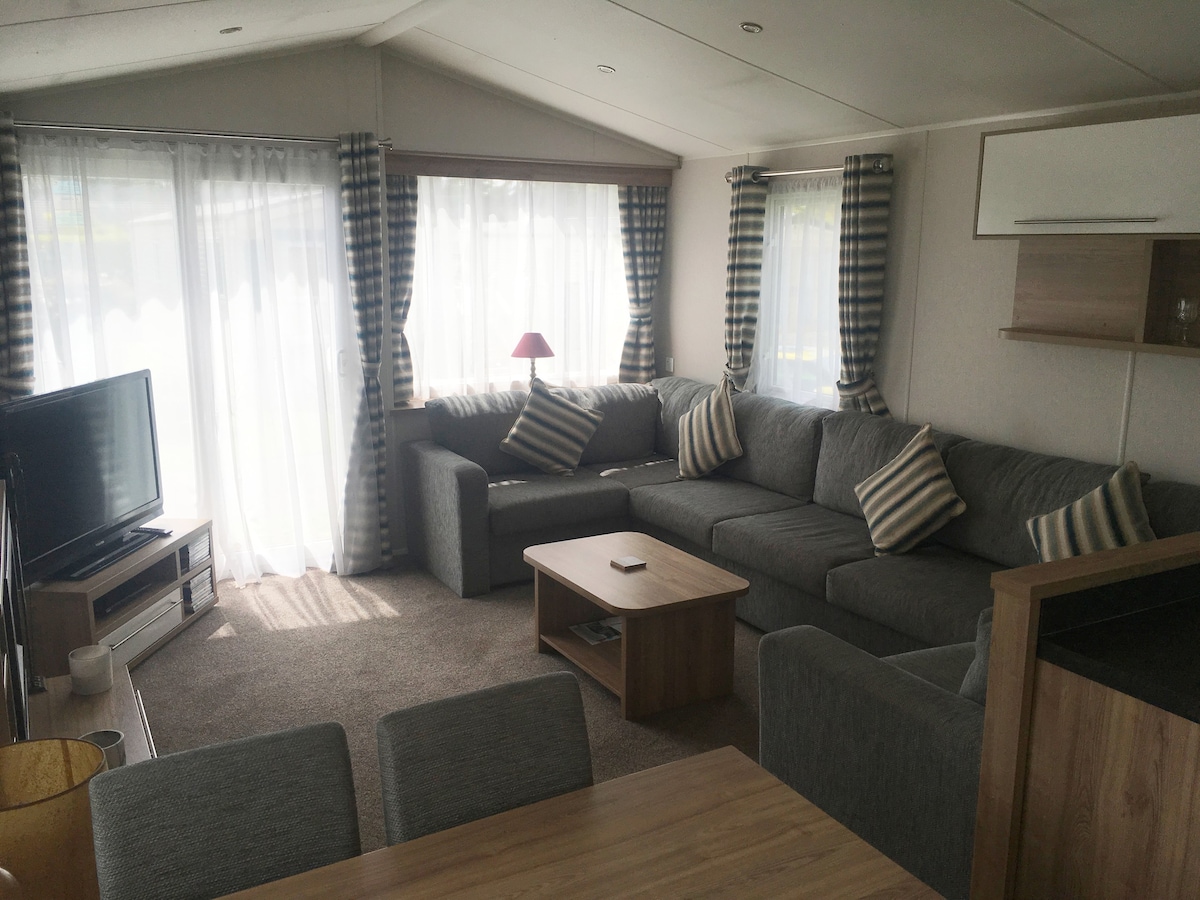 Overstone Lakes Luxury Static Caravan