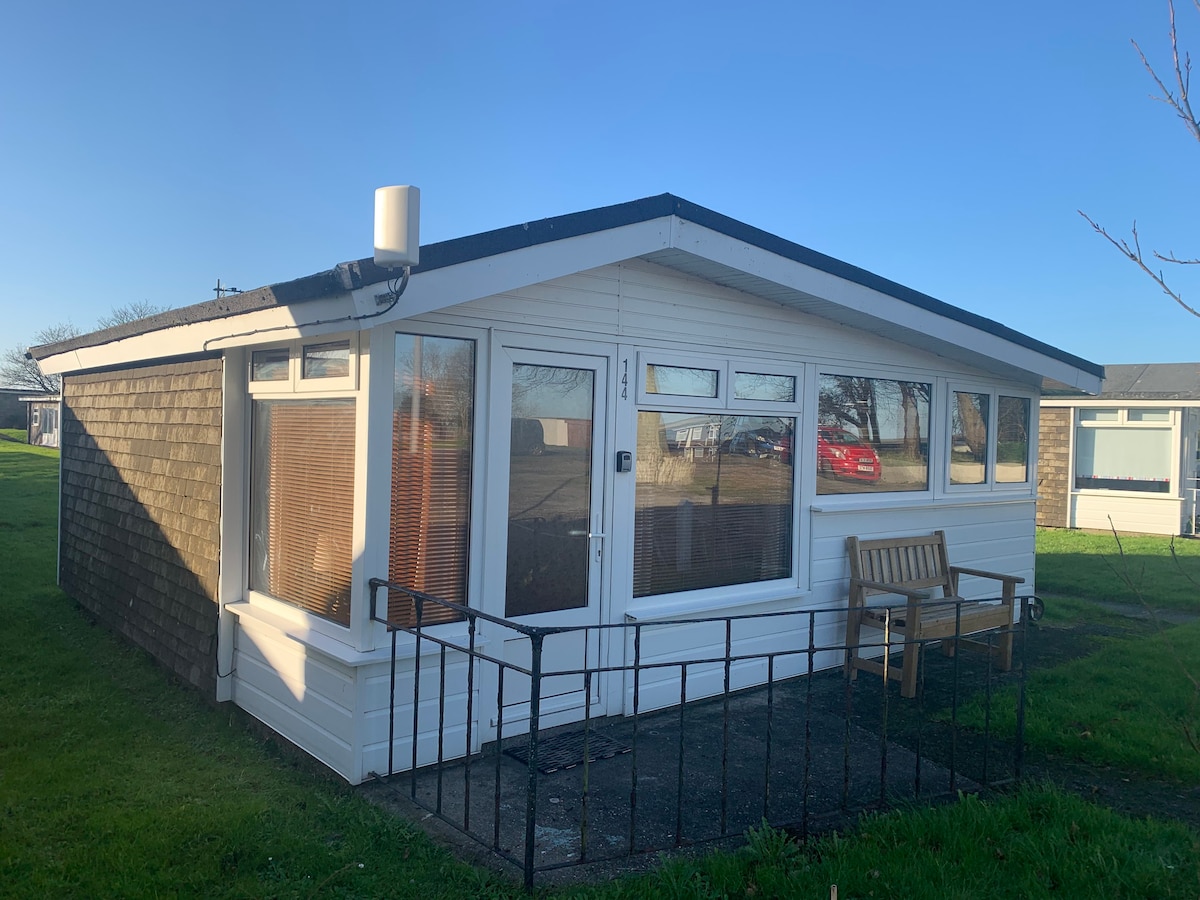 Dartmouth Detached Chalet 144 Free Parking