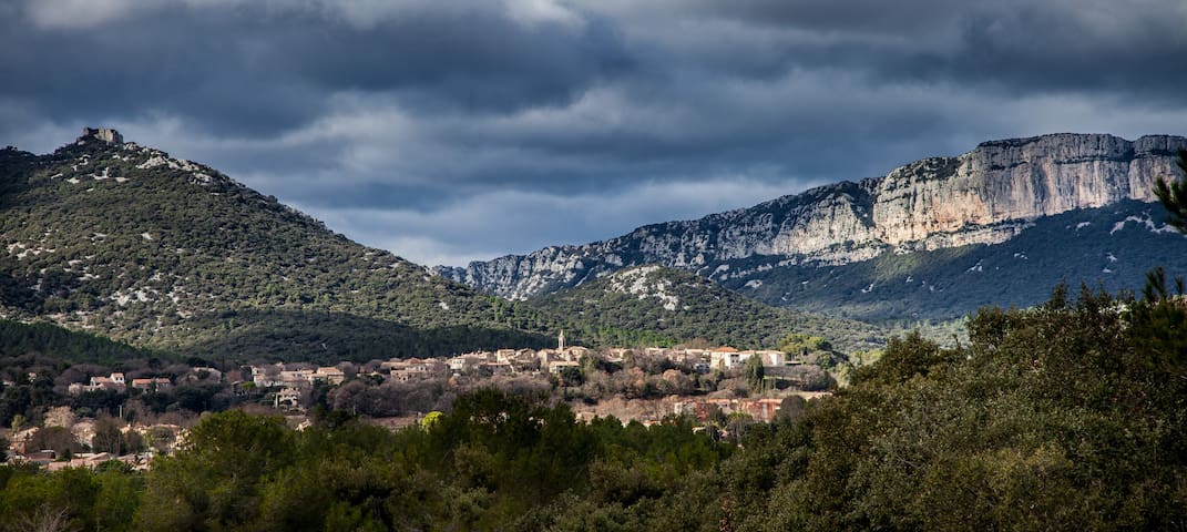 Saint-Mathieu-de-Tréviers的民宿