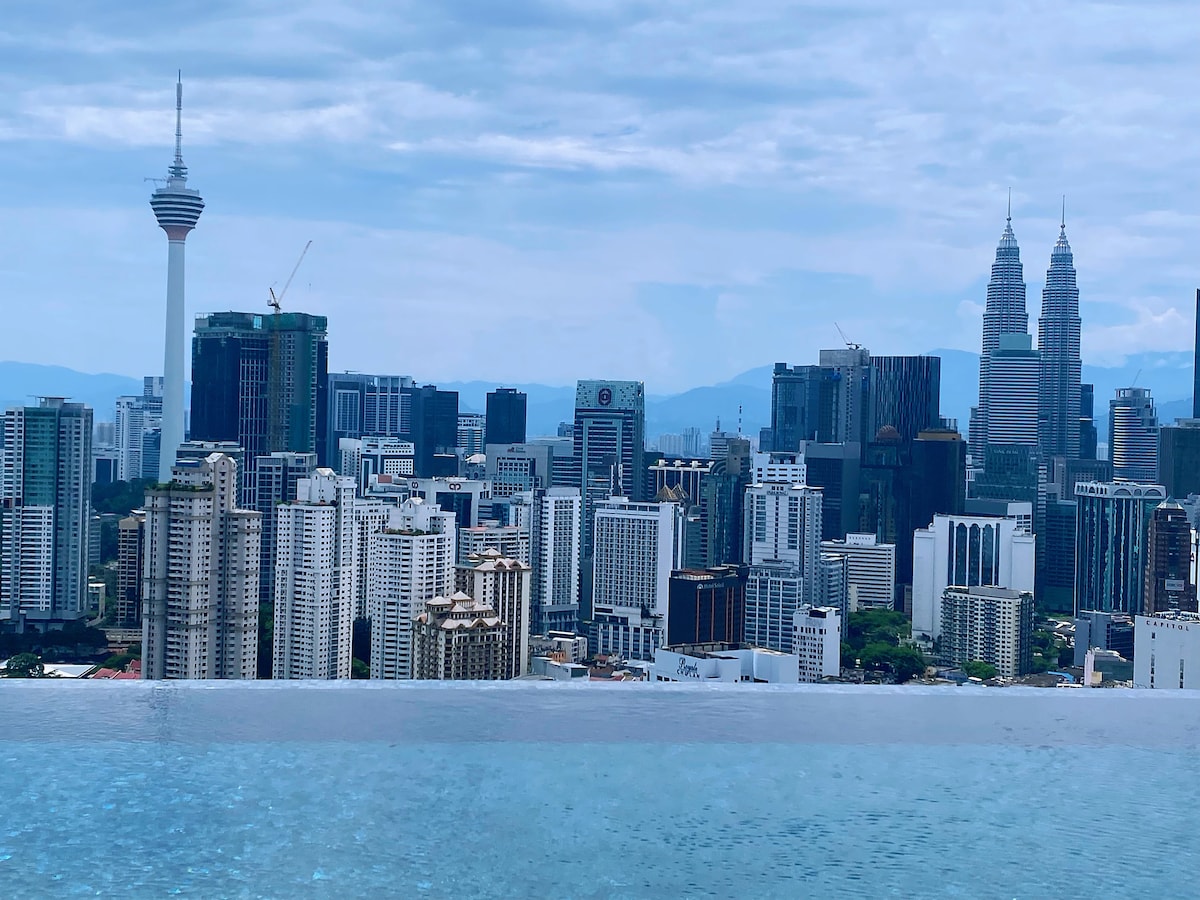 Infinity pool/big cozy 1BR/near Lalaport,KLCC30