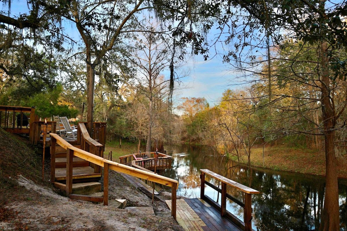 Withla River Art Cabin