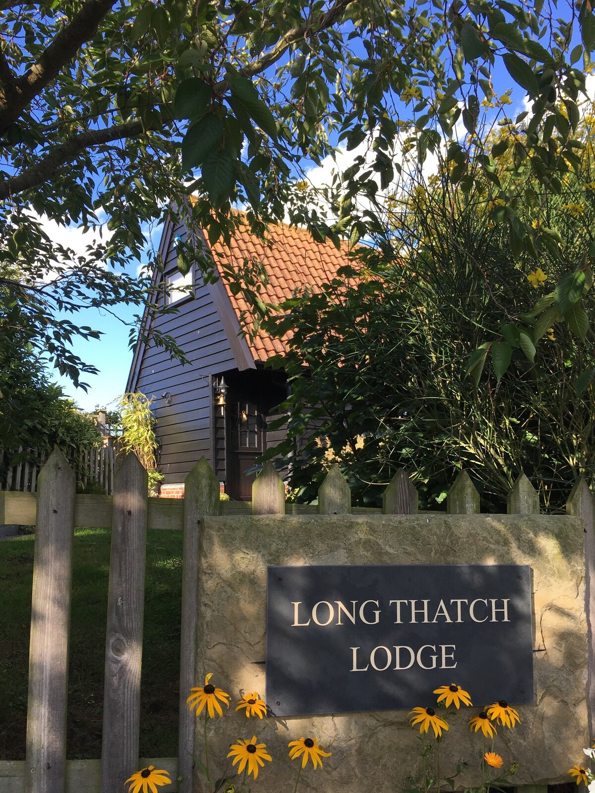 Long Thatch Lodge是一个休闲舒适的萨福克度假胜地