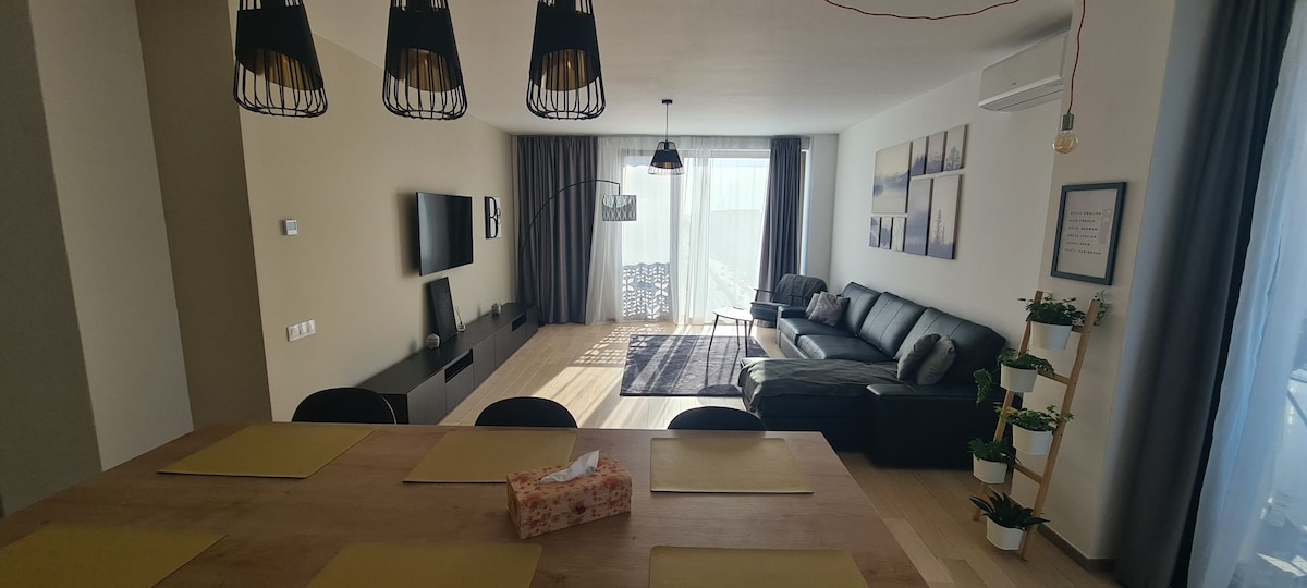 Apartament luxos cu 2 dormitoare