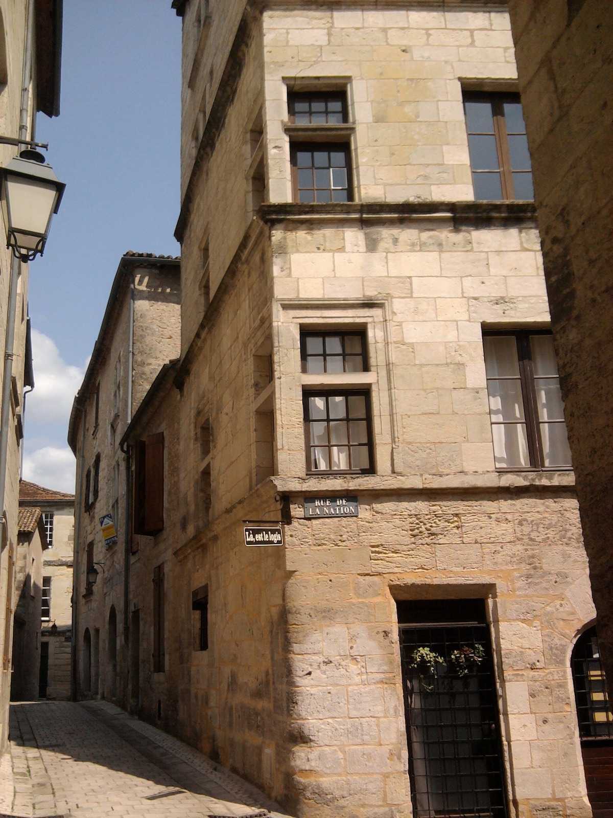 Logis du puy St Front ，市中心* ， Périgueux。