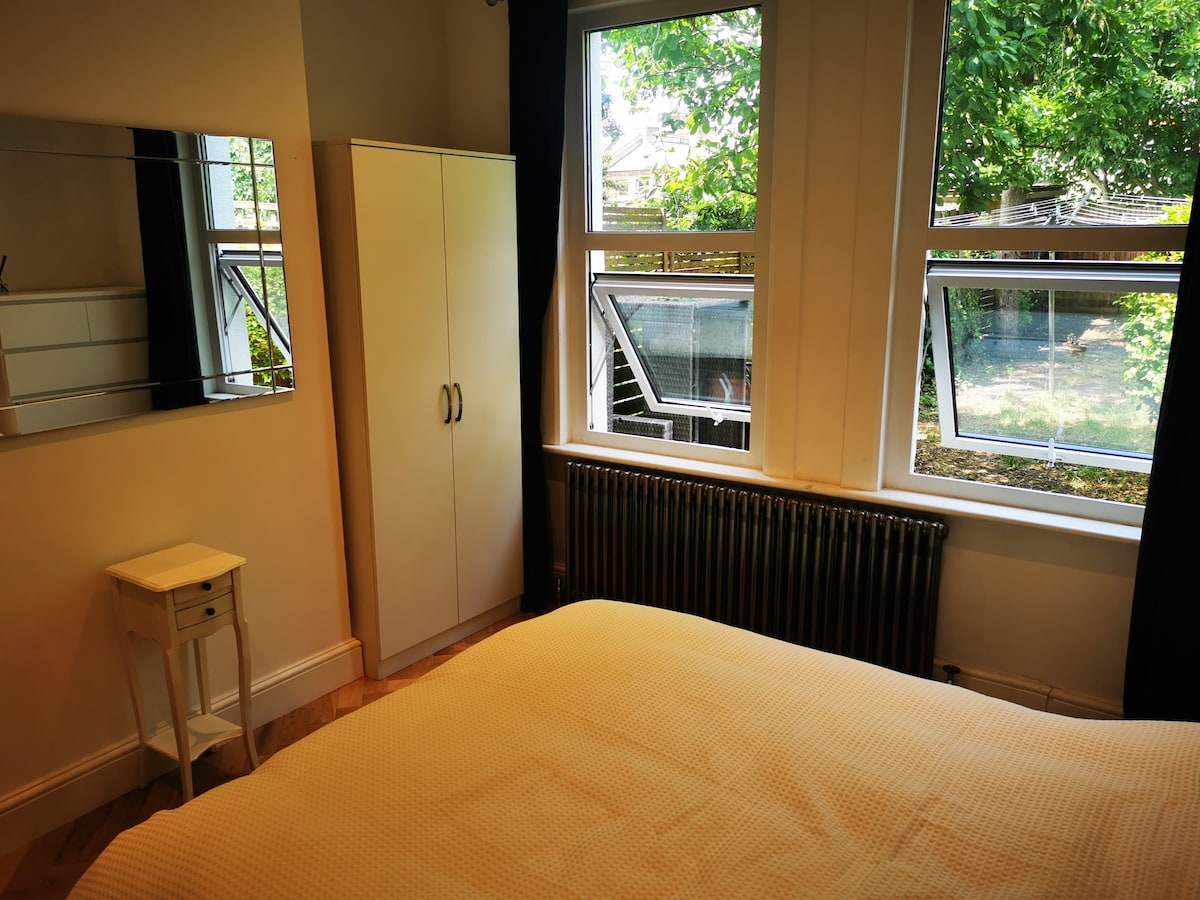 舒适的2床，带花园-整套公寓