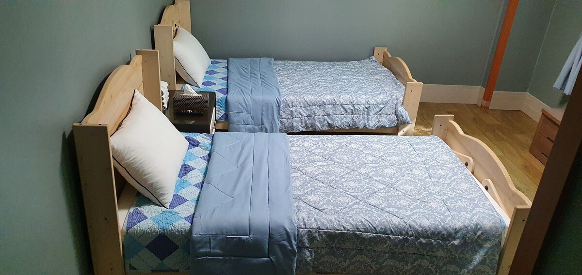 Single Twin bedroom 2