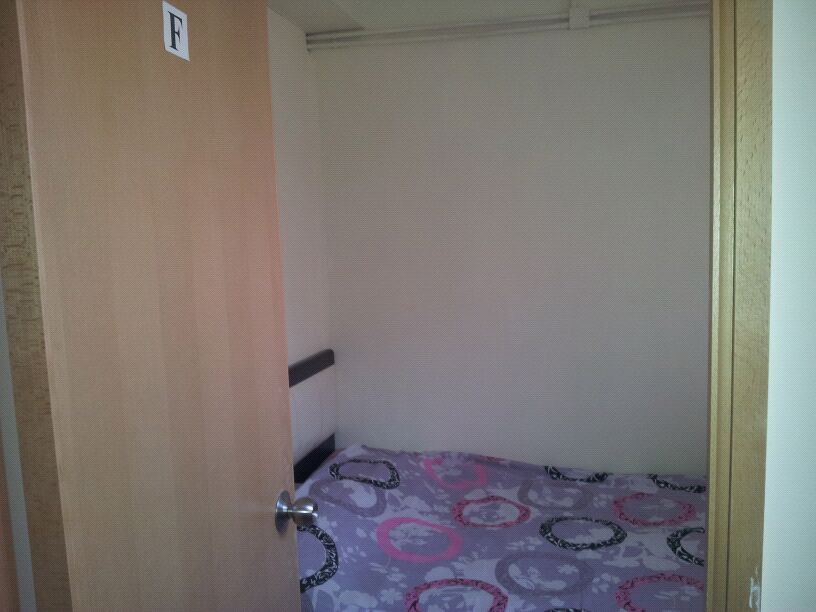 great room available in Yau Ma Tei(y8h)