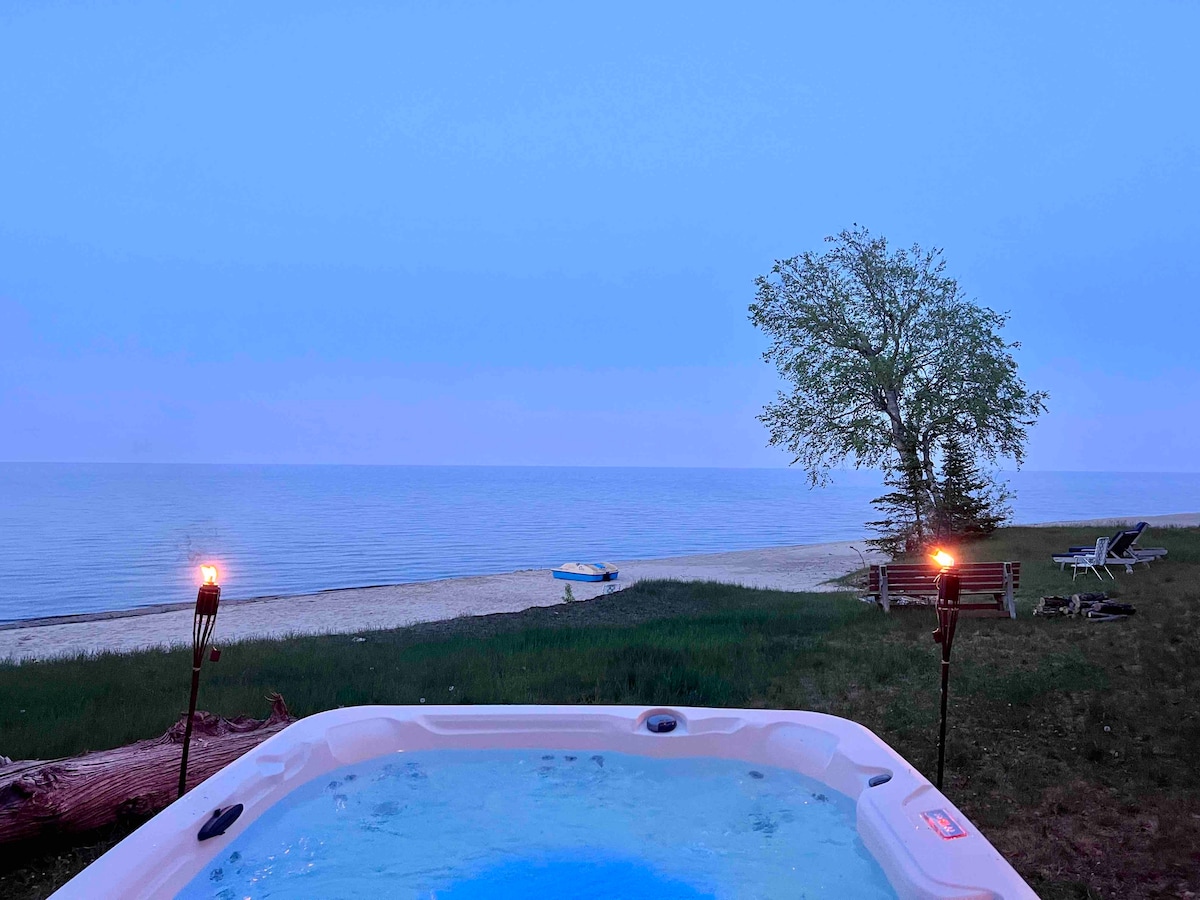Lake Michigan Cabin w/Hot Tub & Stunning Views