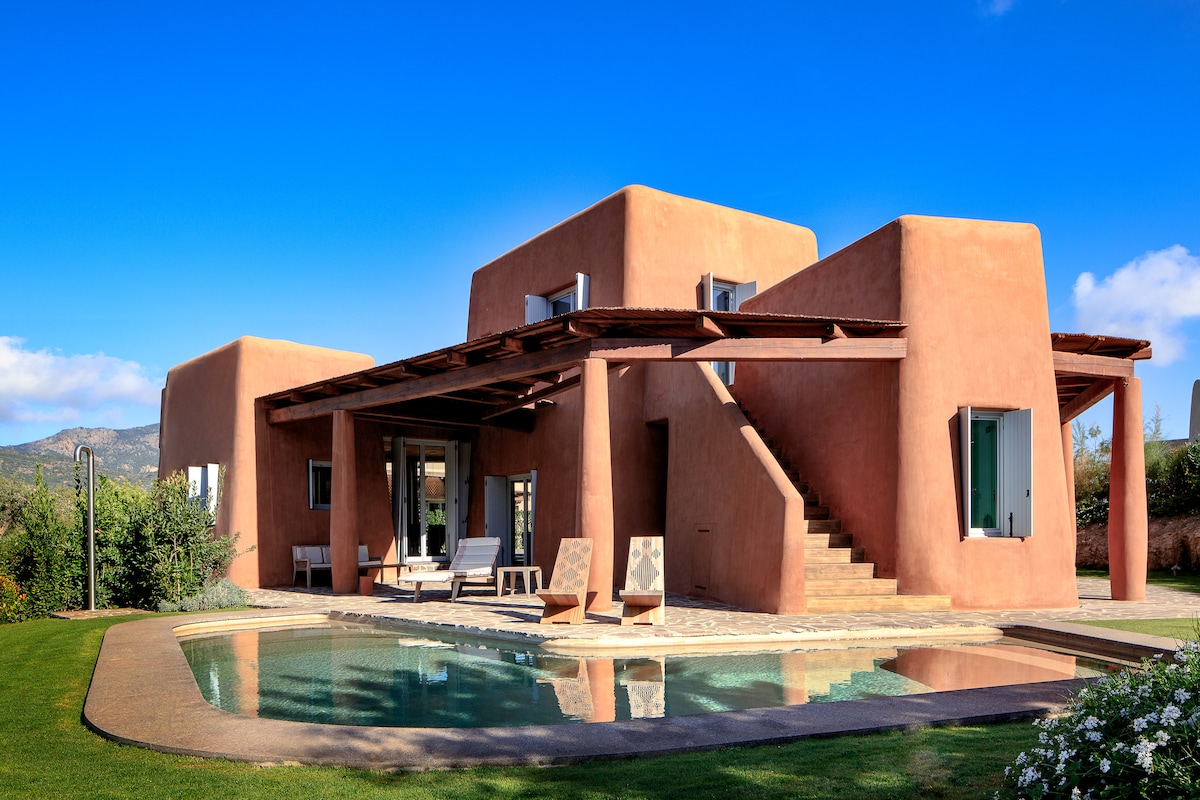 Villa Arenada,  elegant with pool and jacuzzi