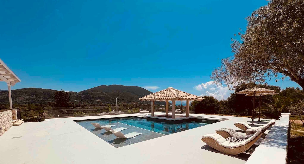 带两个私人泳池和海景的Villa Oliveira别墅