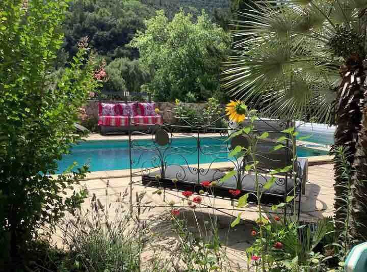 Luxurious Adults-Only B&B-2 Bedrooms & Heated Pool