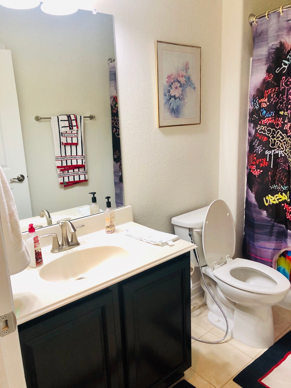 Spacious Private Room/Bath- Lewisville/Colony