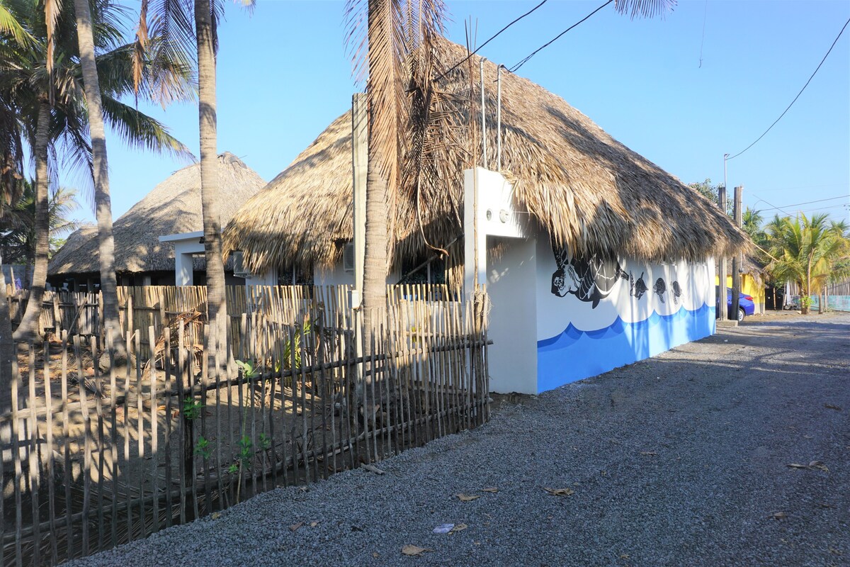 Casa America, El Paredón Beach House