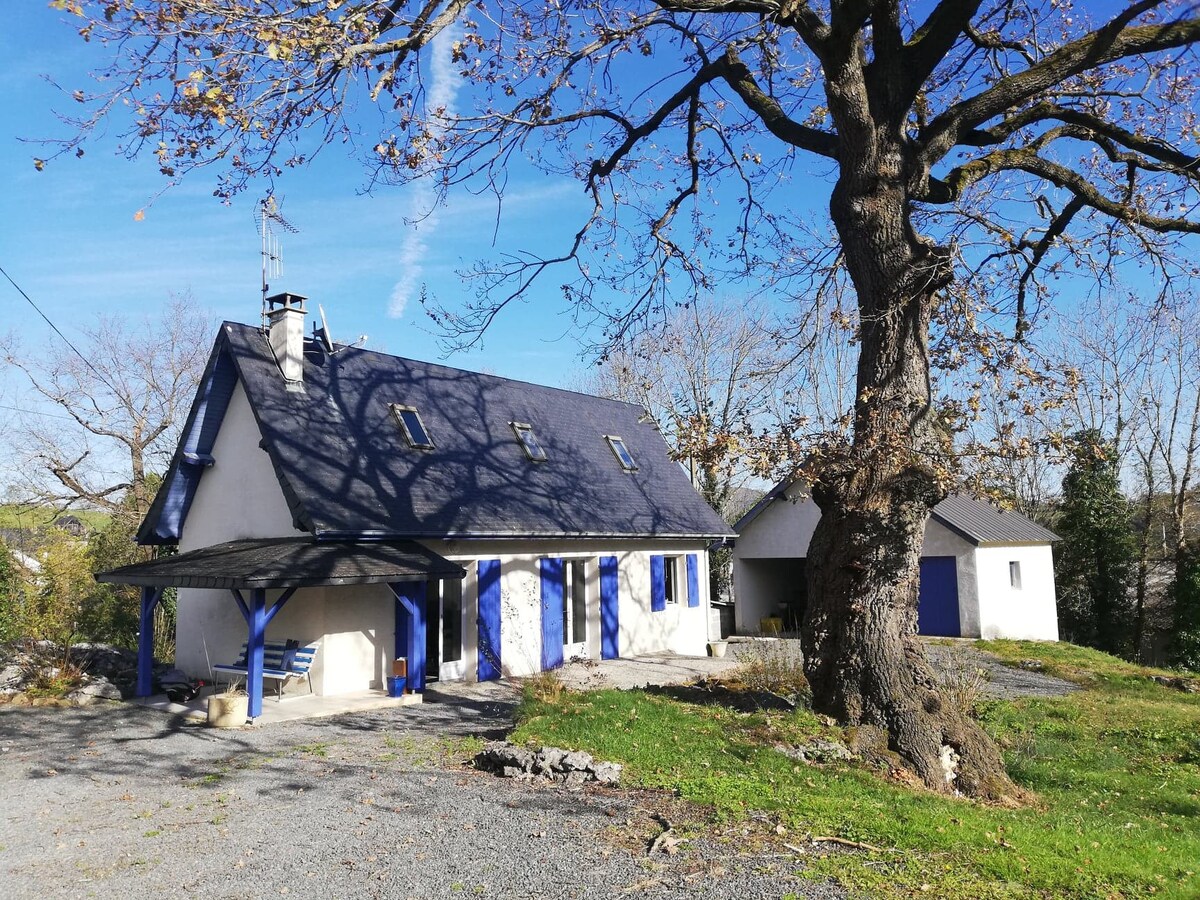 CHARMANTE PETITE MAISON DE VACANCES A AUSSURUCQ