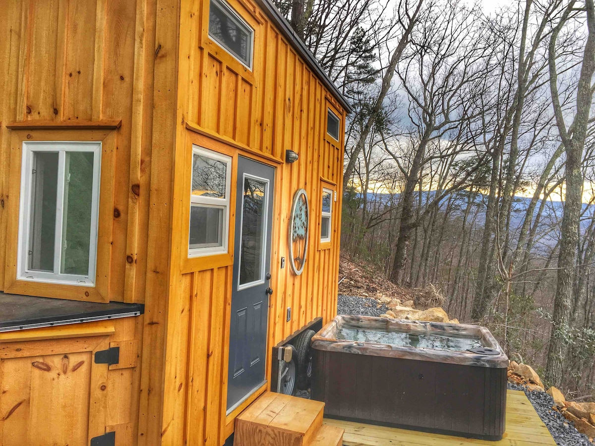 Mountain Farmer Tiny Cabin