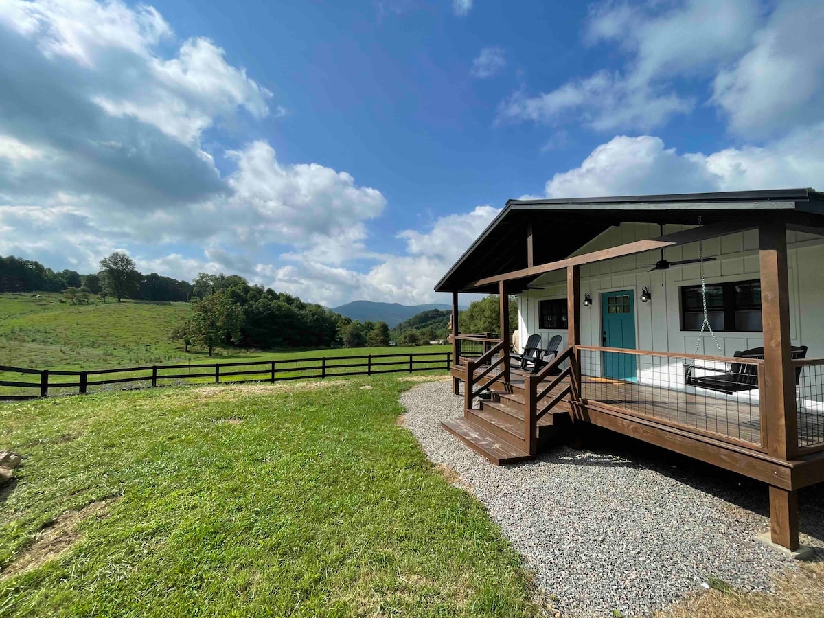 Cross Mountain Cottage