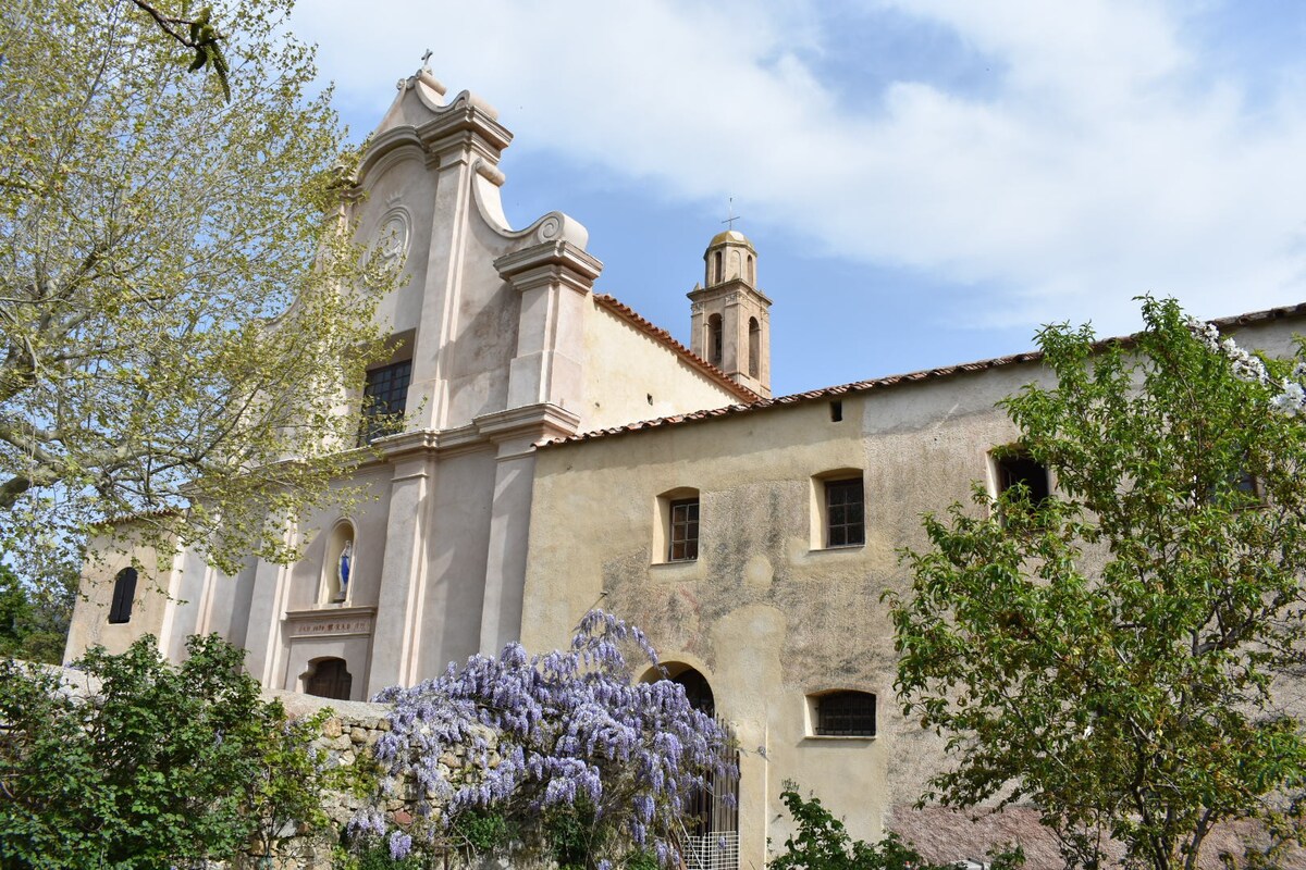 图阿尼修道院