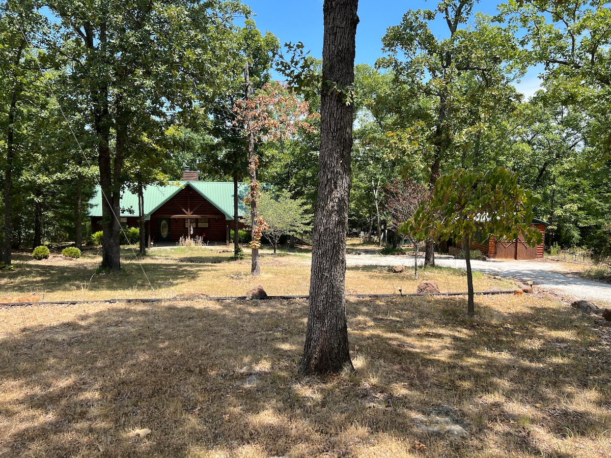 Whitley and Cooper’s Sweet Retreat, Tenkiller Lake