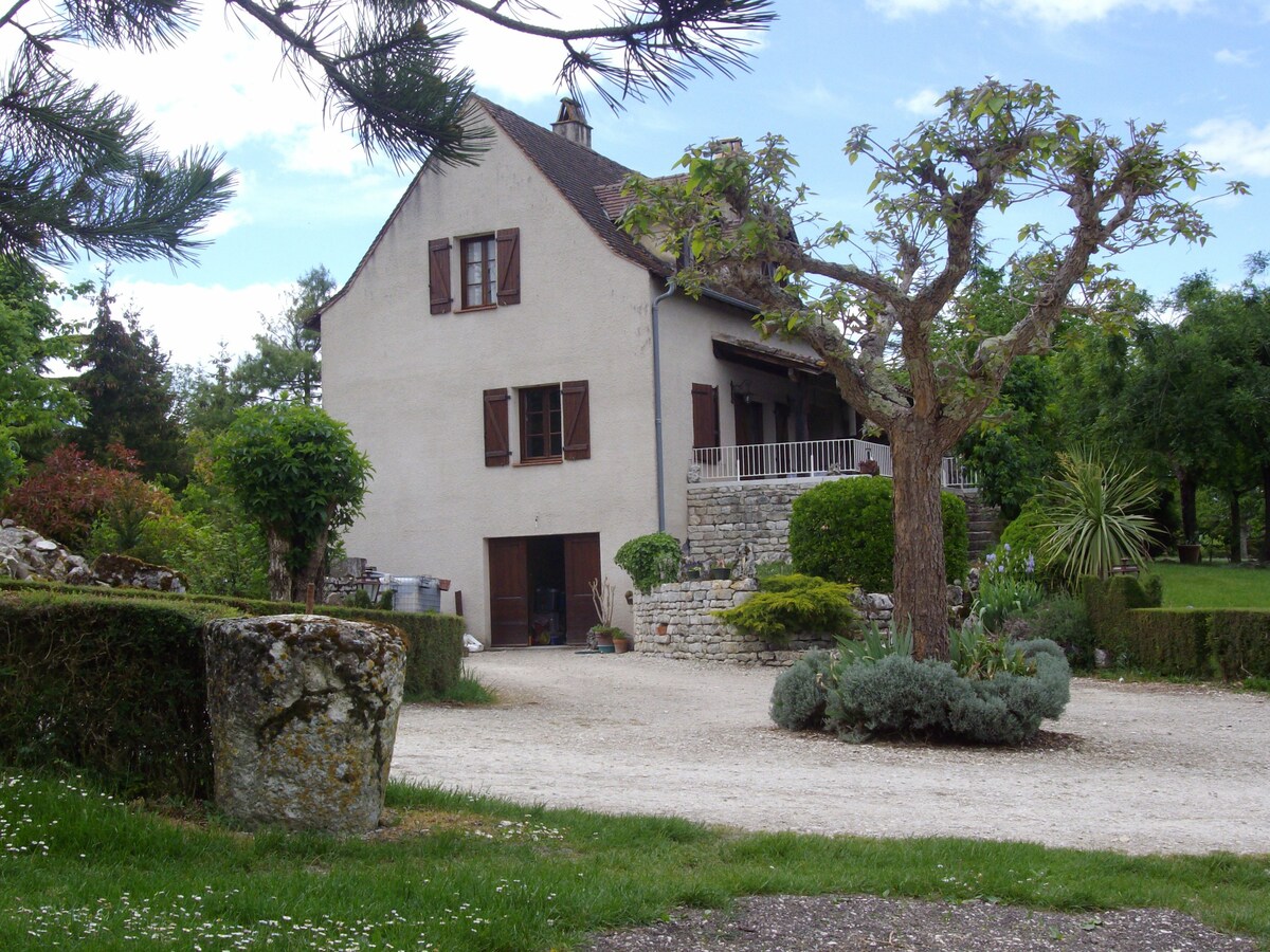 Maison 3 étoiles climatisée avec piscine