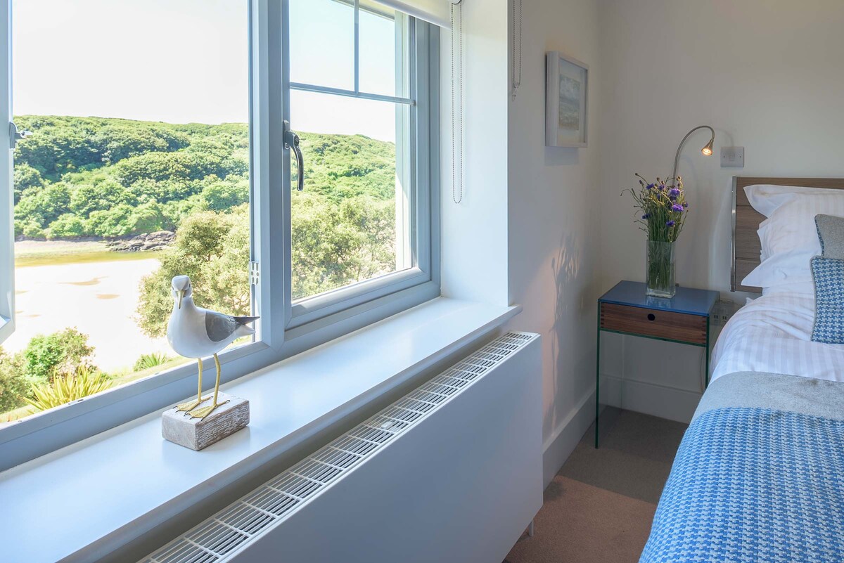 Luxury dog friendly bolt-hole in Pentire/Newquay