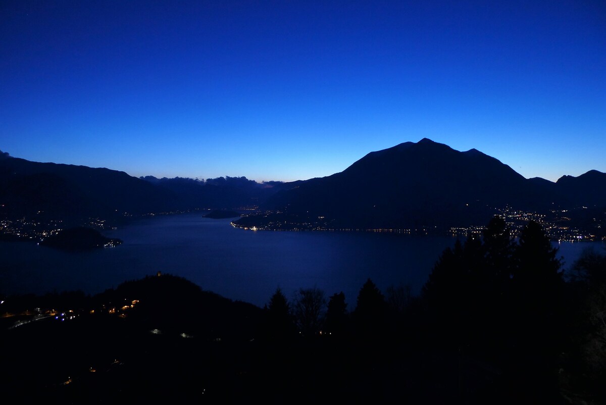 LAKE COMO LOOKOUT-stunning view and fancy spa ★★★