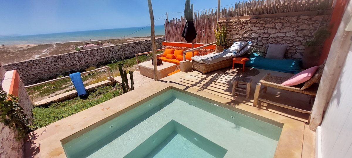 CapSimBay珊瑚海滩小屋，带私人泳池