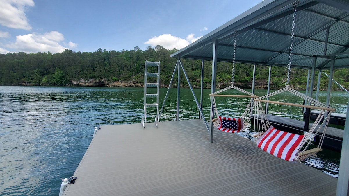 The American Dream on Smith Lake