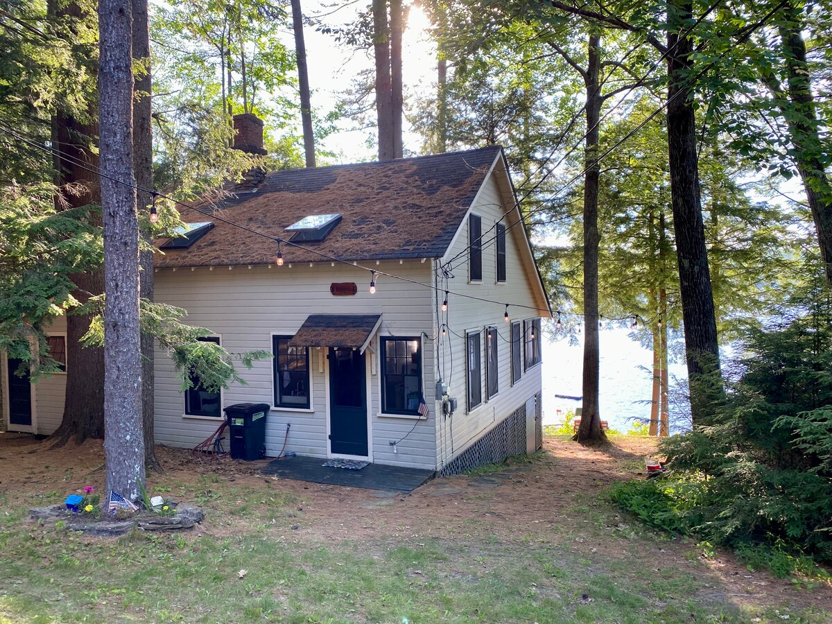 Classic Maine Lakehouse