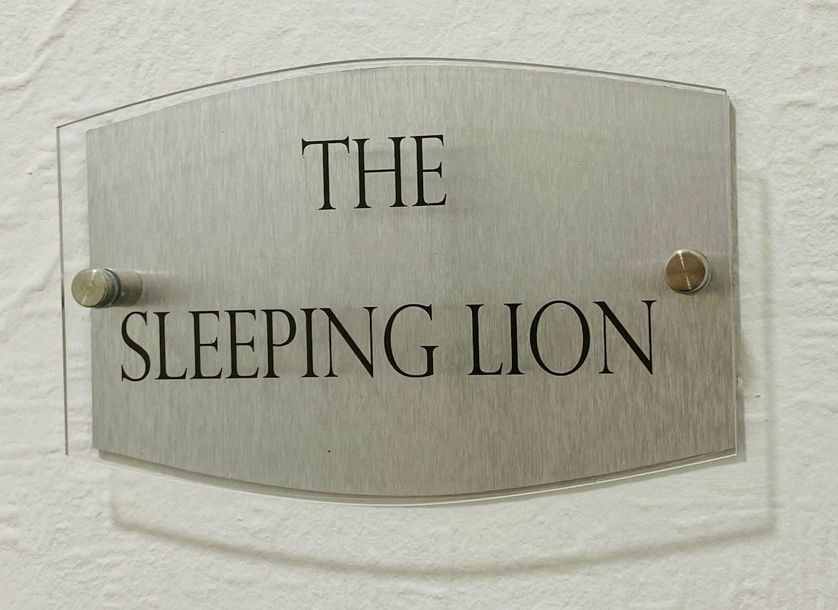 THE Sleep LION - DUNOON度假屋
