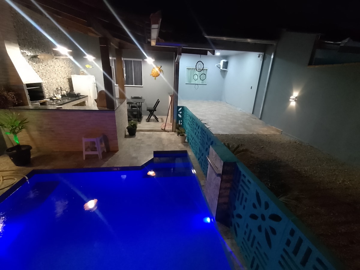 Casa agradável com piscina, Praia Grande/São Chico